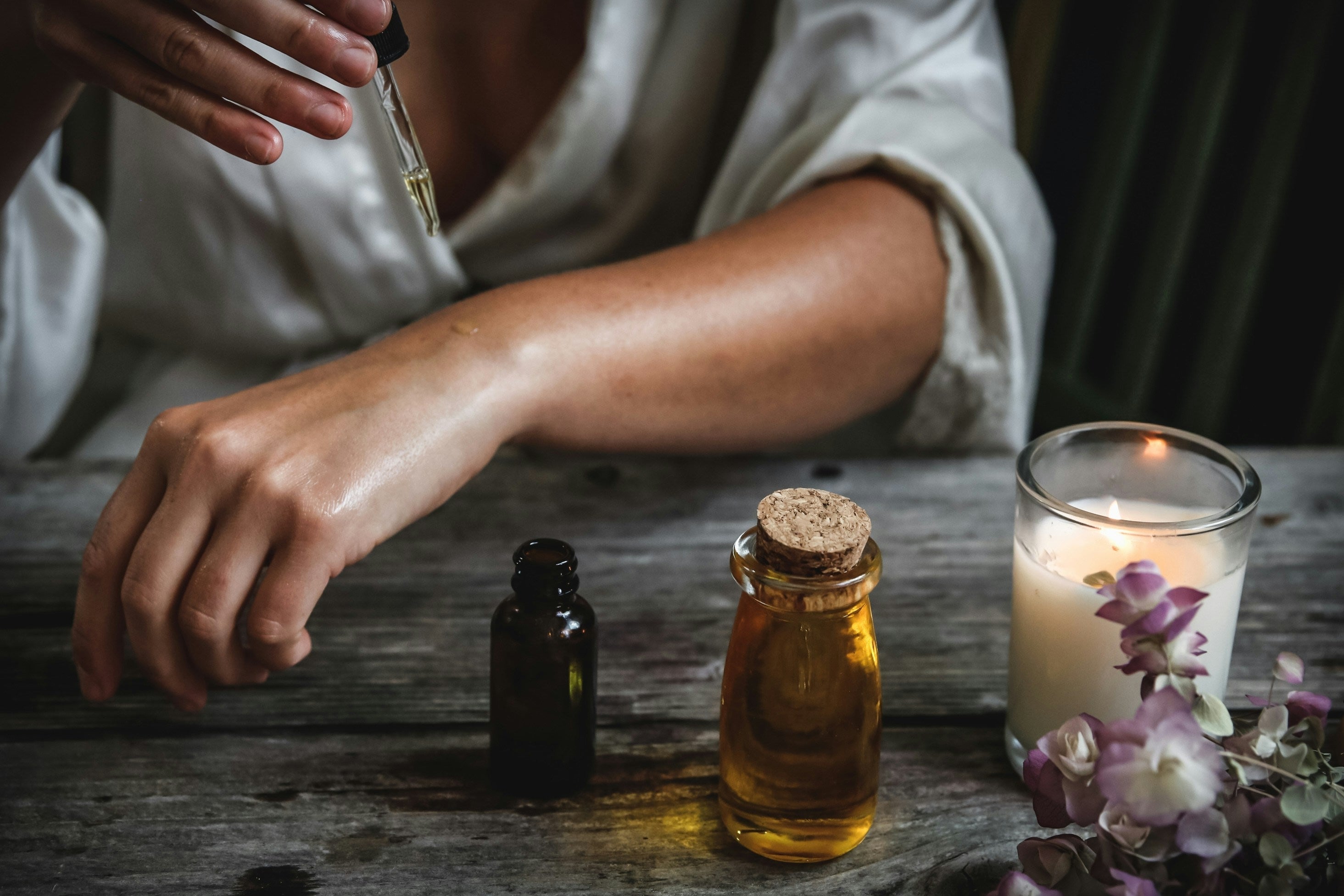 Discover the Healing Power of Abhyanga: A Key to Postpartum Recovery