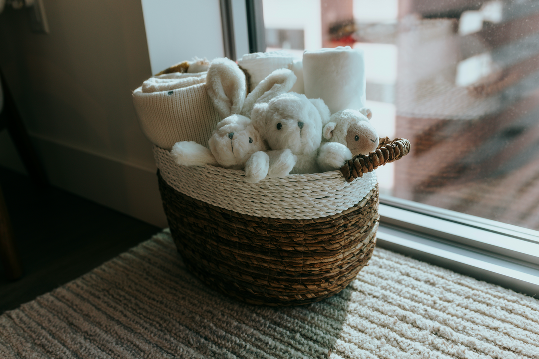 Maternity Leave Gift Ideas: Thoughtful Gifts From Coworkers, Teams and Employers